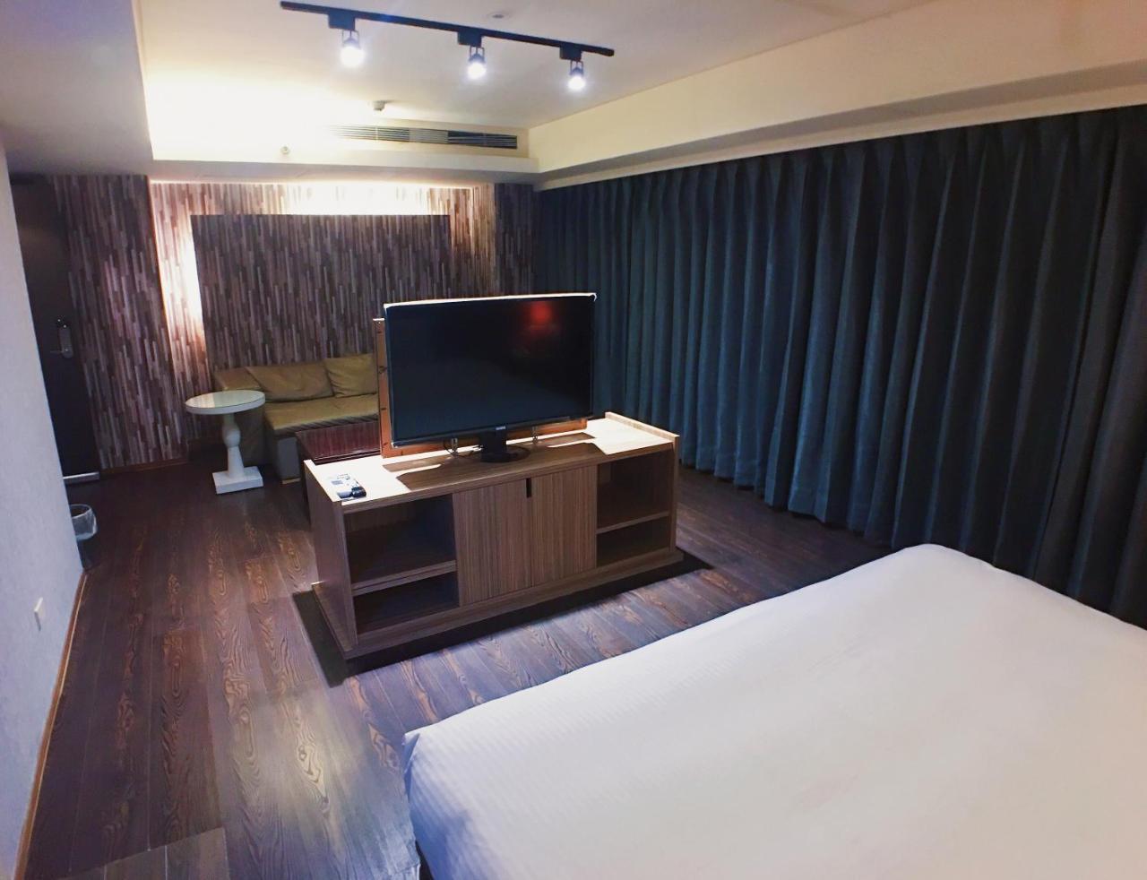 Love Hotel Тайбэй Экстерьер фото